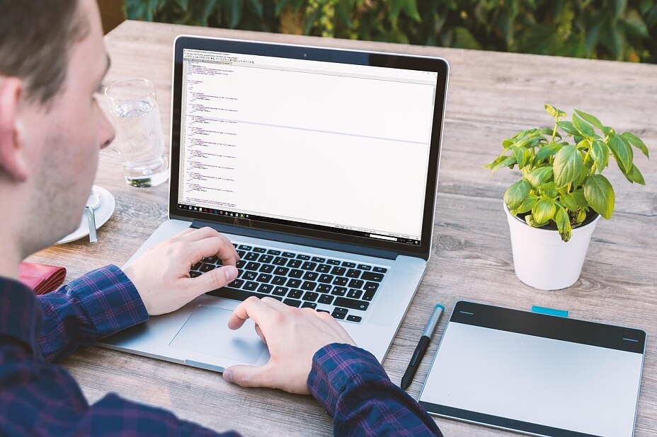 Technische SEO bleibt Basisarbeit: Sauberer Code ist Voraussetzung für Sichtbarkeit in KI-gesteuerten Suchergebnissen. Technische SEO bleibt Basisarbeit: Sauberer Code ist Voraussetzung für Sichtbarkeit in KI-gesteuerten Suchergebnissen.