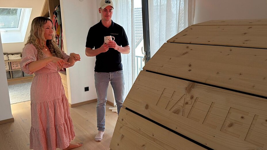 Esma Storck und Anton Bauer im Gespräch über die Halleluja Sauna® bei Esma zu Hause