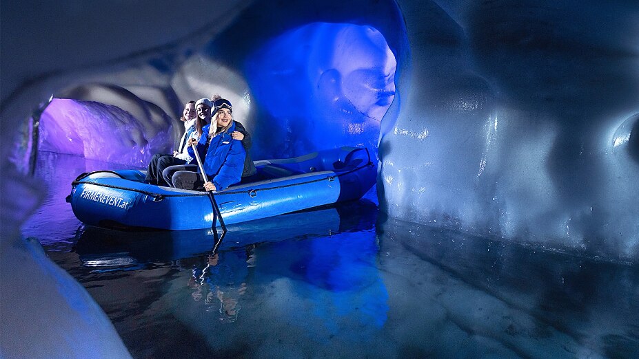 Natureispalast Erler GmbH: Firmenevents am Hintertuxer Gletscher mit Langzeitwirkung für Teams und Mitarbeitermotivation.